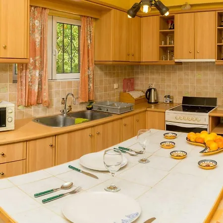 2 Bed House With Mountain View * Alykes (Zakynthos)